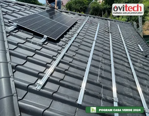Sistem fotovoltaic 6 kW monofazat, jud. Neamț — panouri fotovoltaice montate de Ovitec